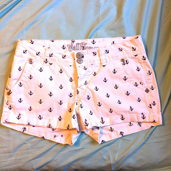 Wallflower Pants - Wallflower Nautical Shorts. Sz 9